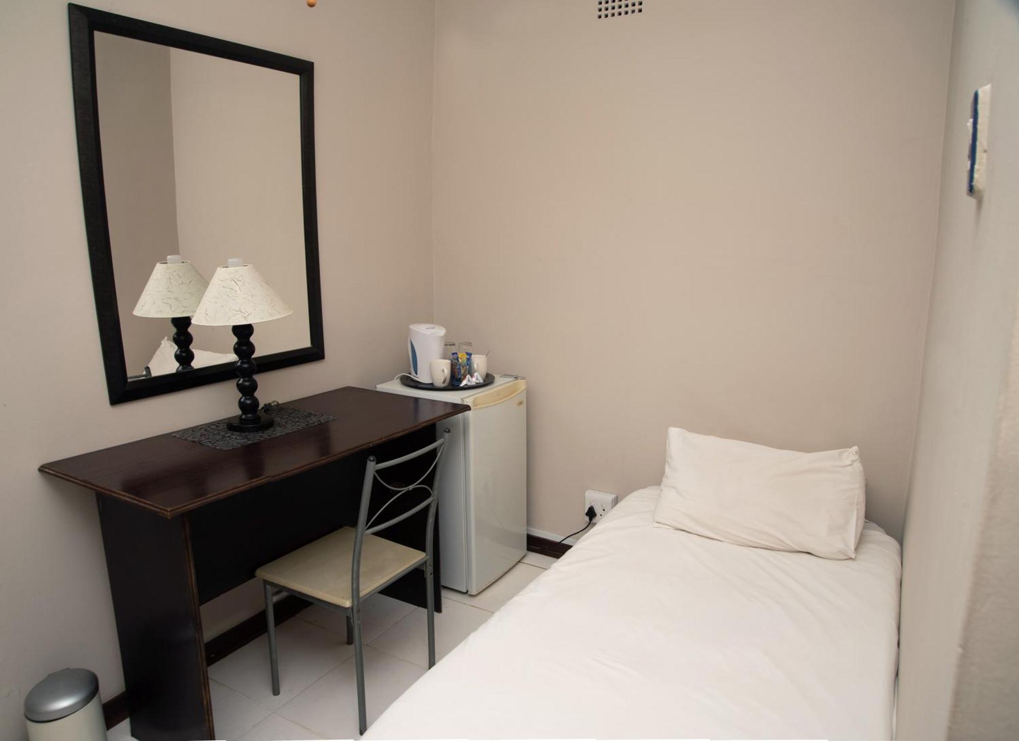 Gold Guest & Conference Bed and Breakfast Welkom Exteriör bild